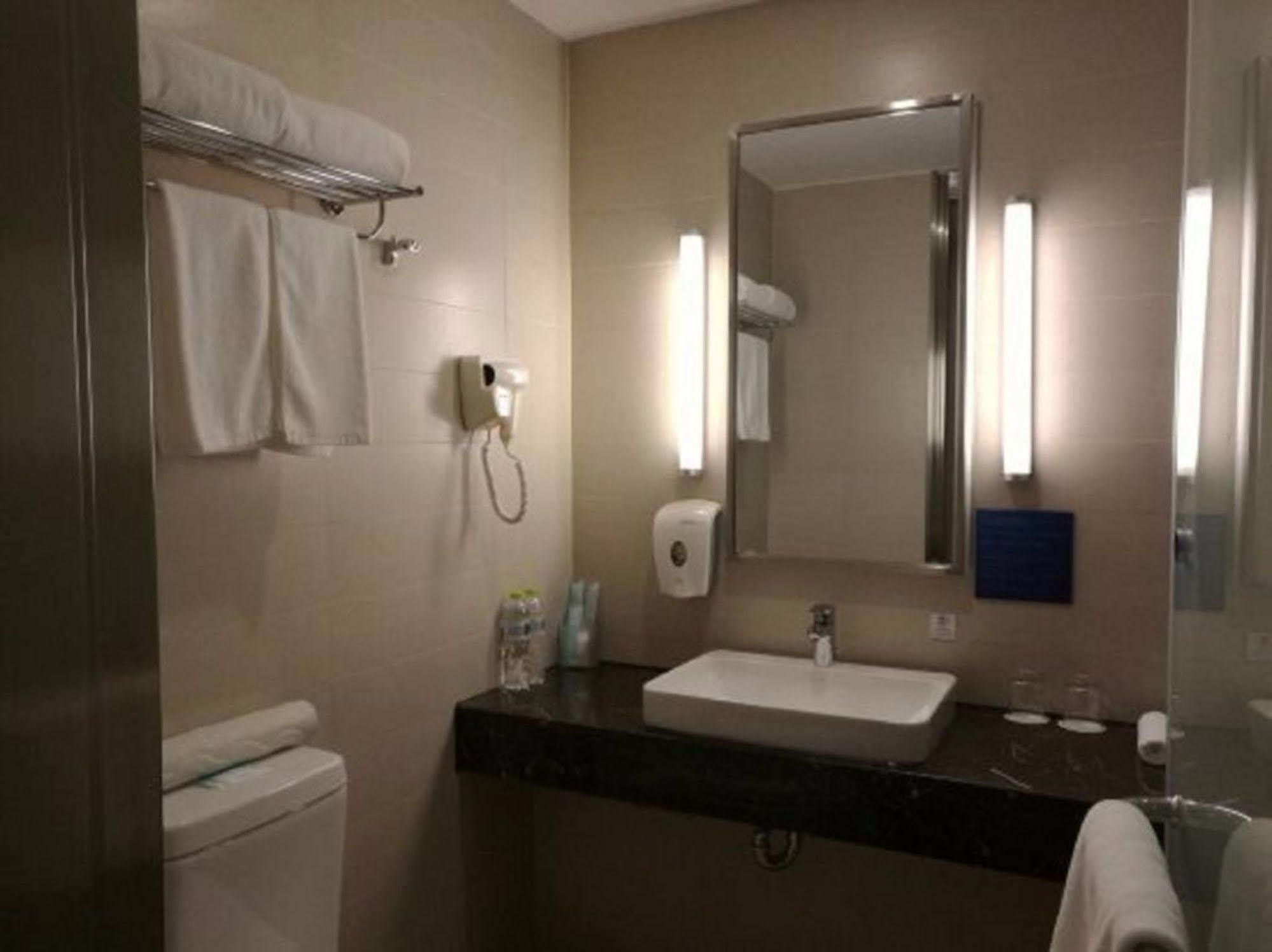 Holiday Inn Express Jinan High-Tech Zone By Ihg Exterior foto